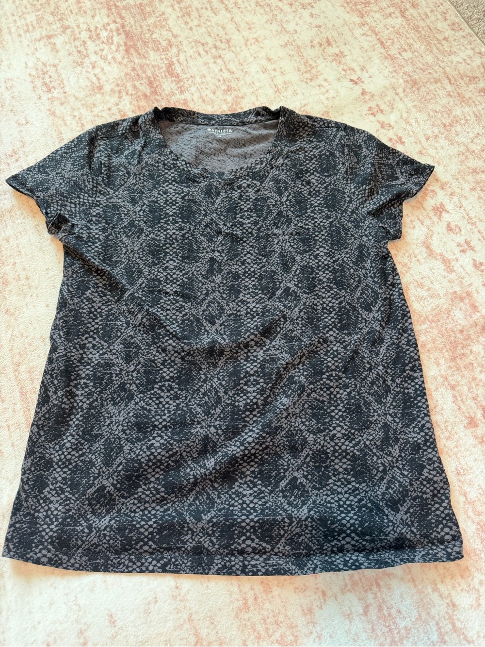 Athleta Organic Daily Crew Tee Snakeskin Print Black Grey M